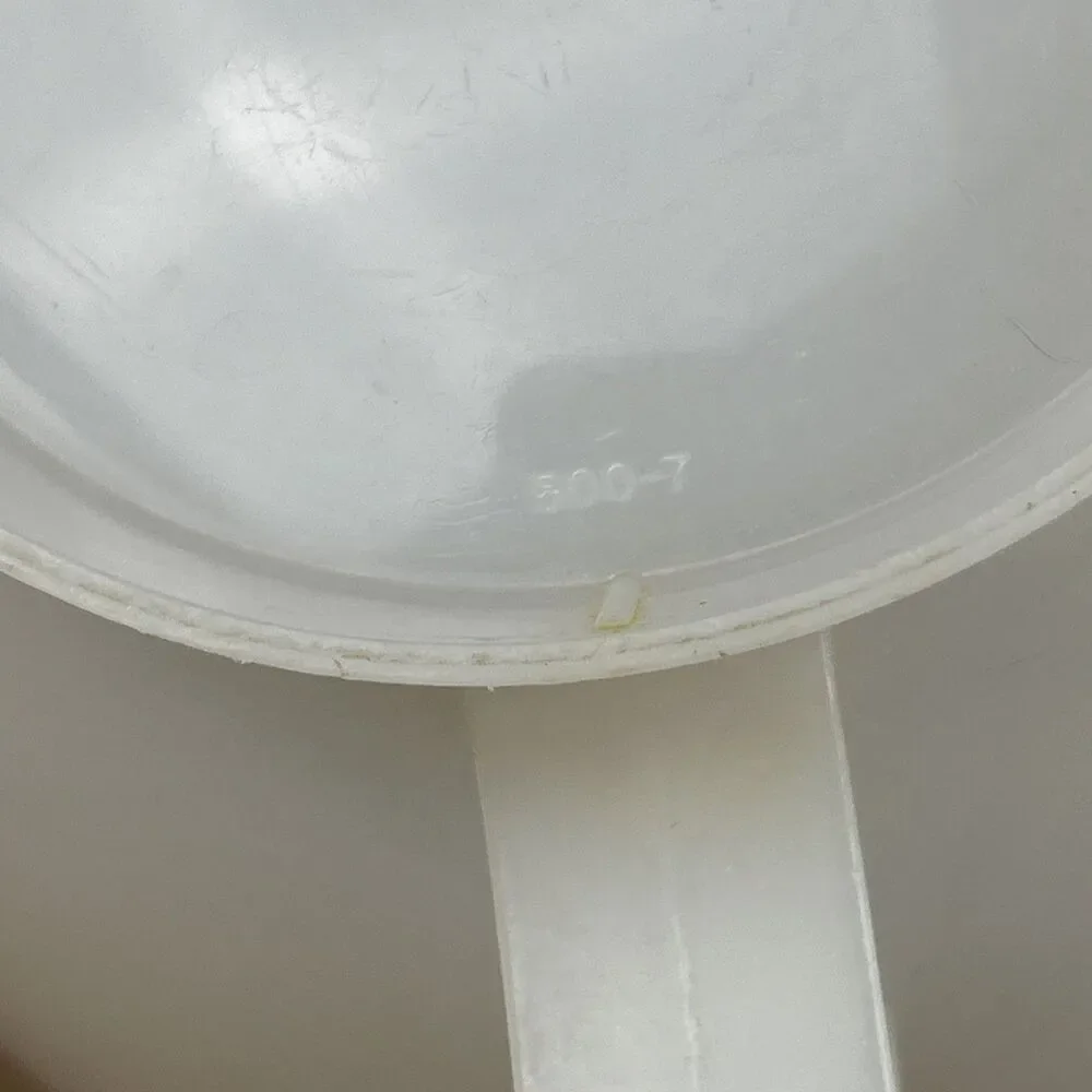 VTG 1977 TUPPERWARE Mix N Store 8 Cup 2 Qt Measuring Bowl Pitcher No Lid 500-9